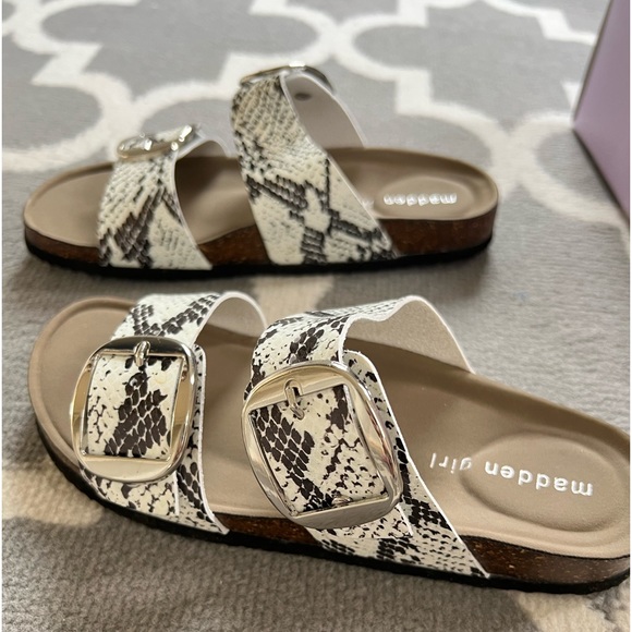 Madden Girl Snake Skin Sandals - Picture 6 of 6